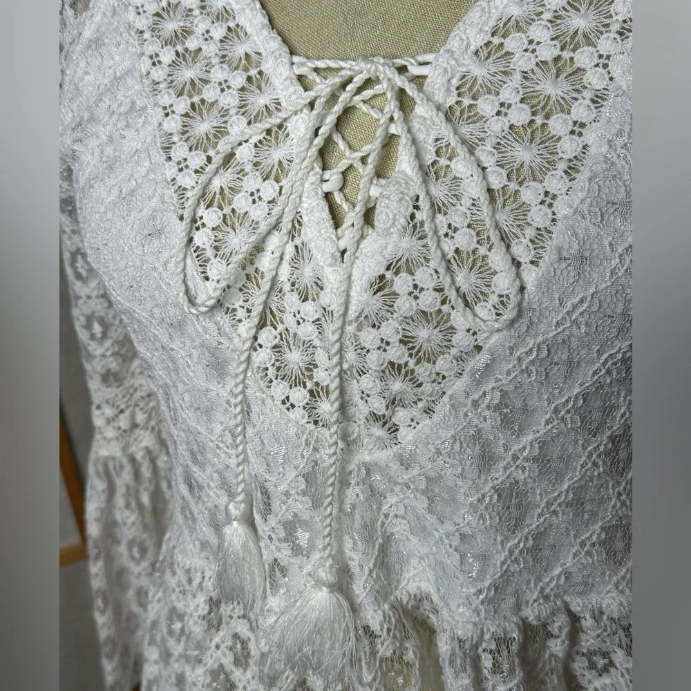 My Michelle babydoll style White Lace Peplum Blouse size M, but runs small